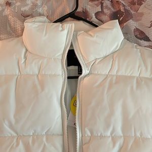 White puff jacket never worn